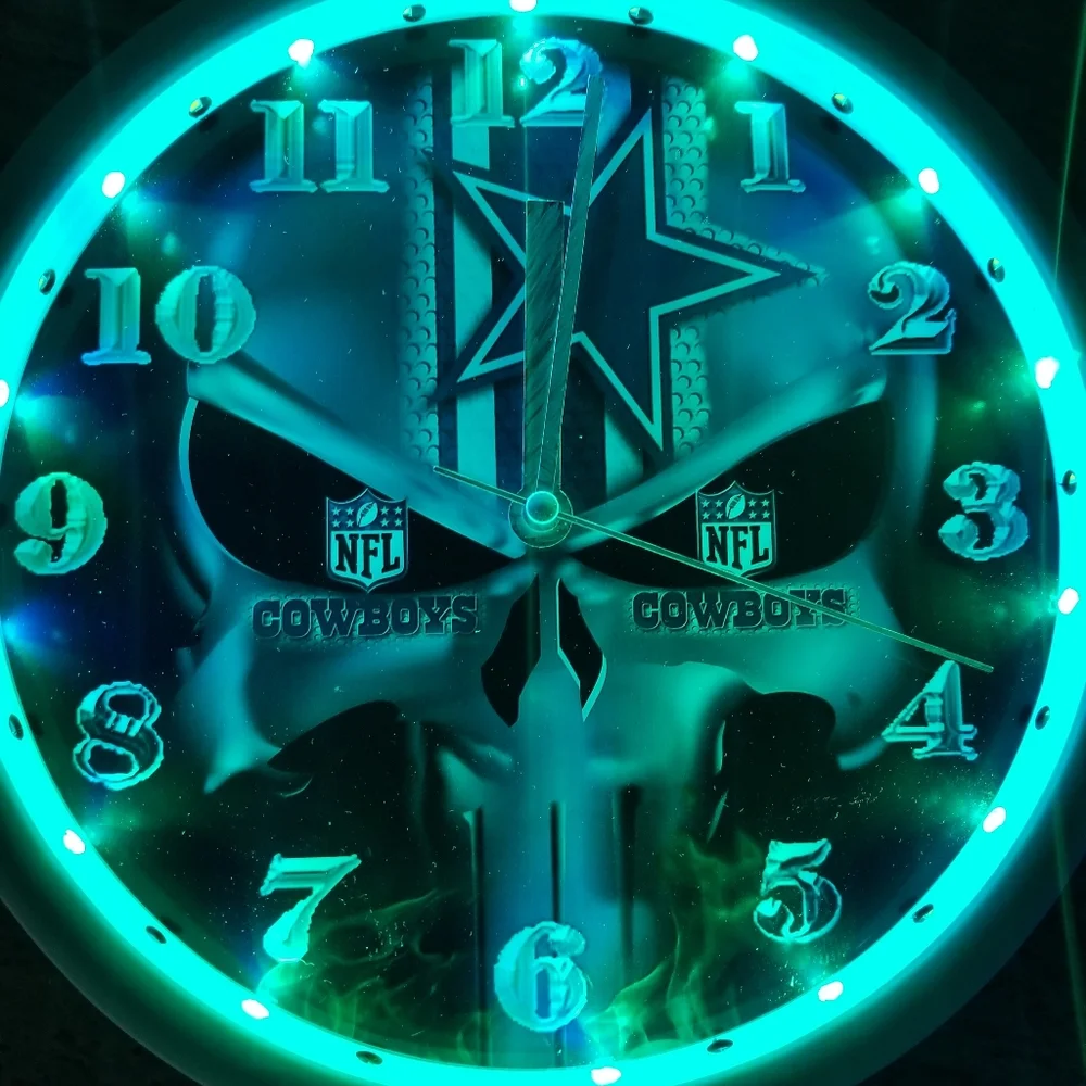 Dallas cowboys led skull head clock